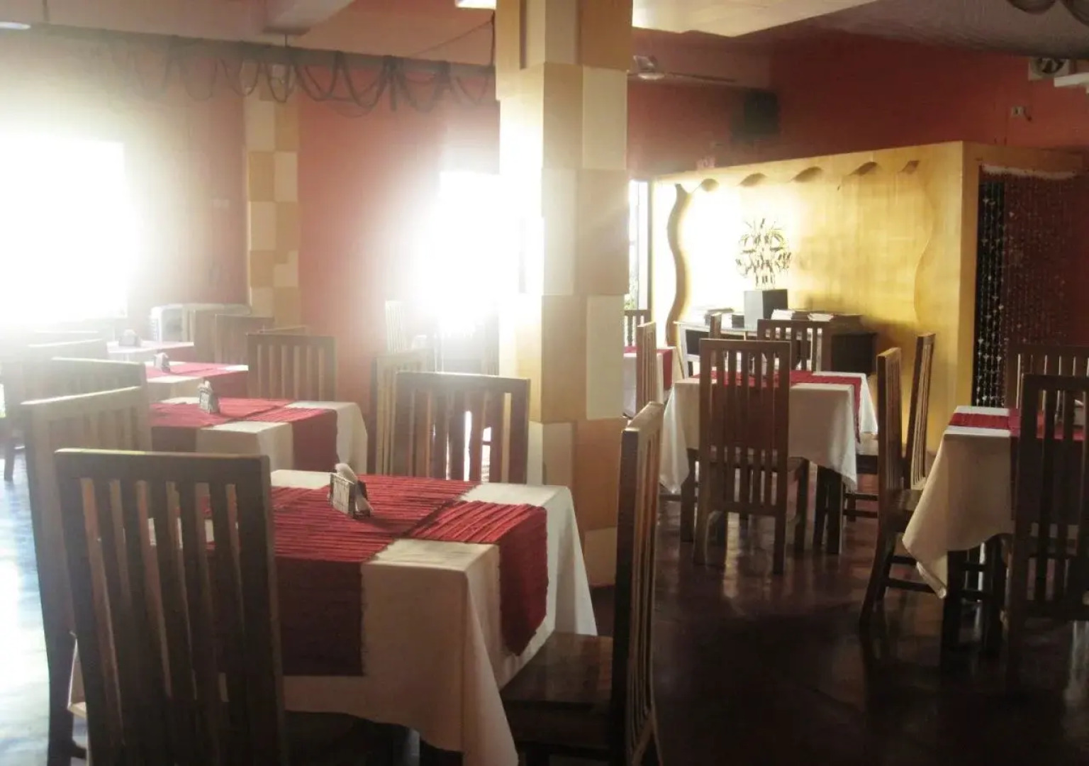 Giddy's Place Padi Dive Resort