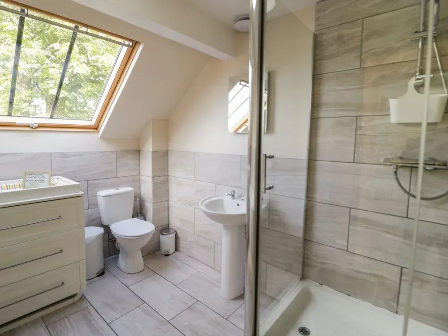 Bryn Dedwydd Farmhouse