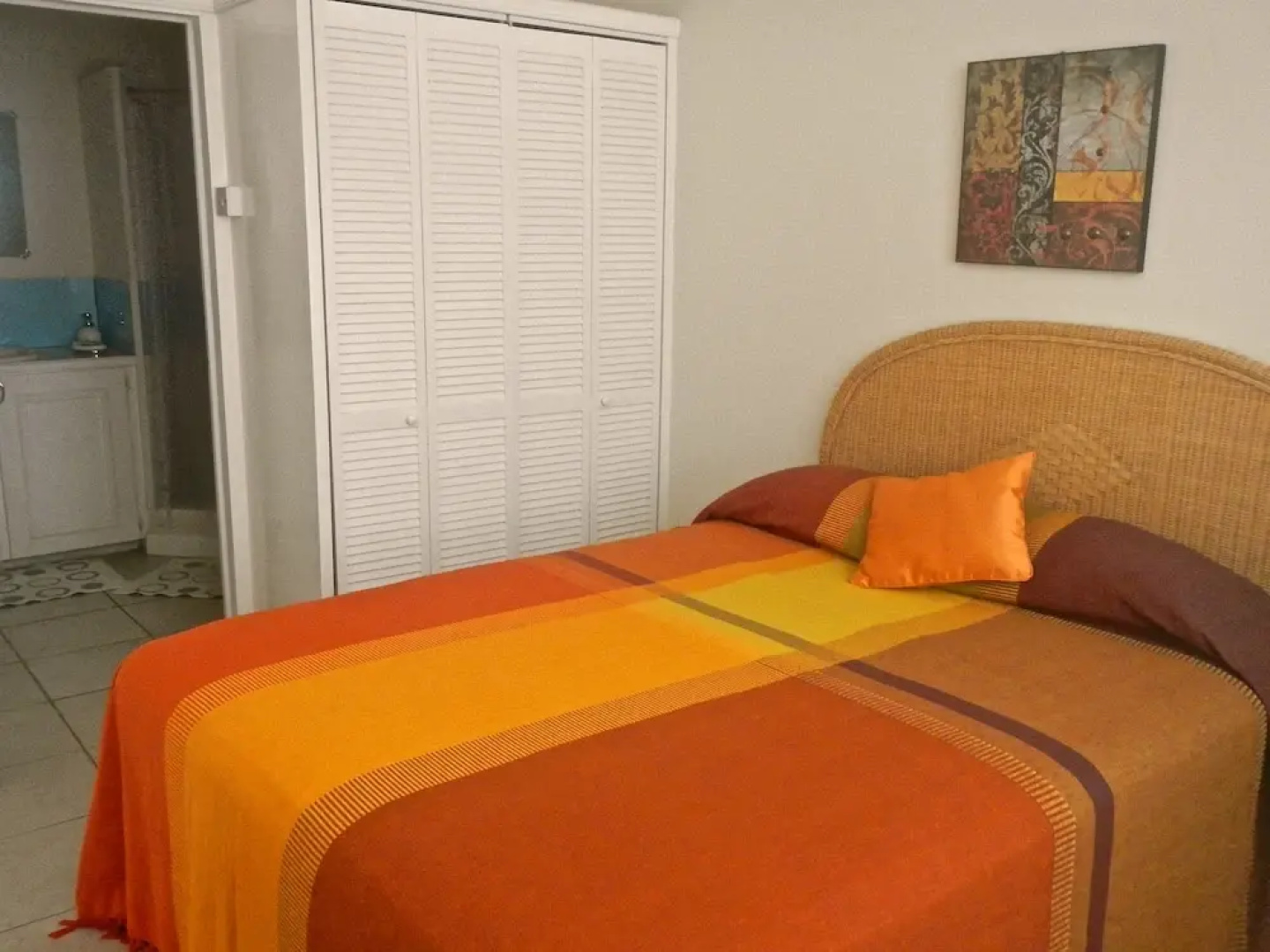Poinsettia Villa Apartments