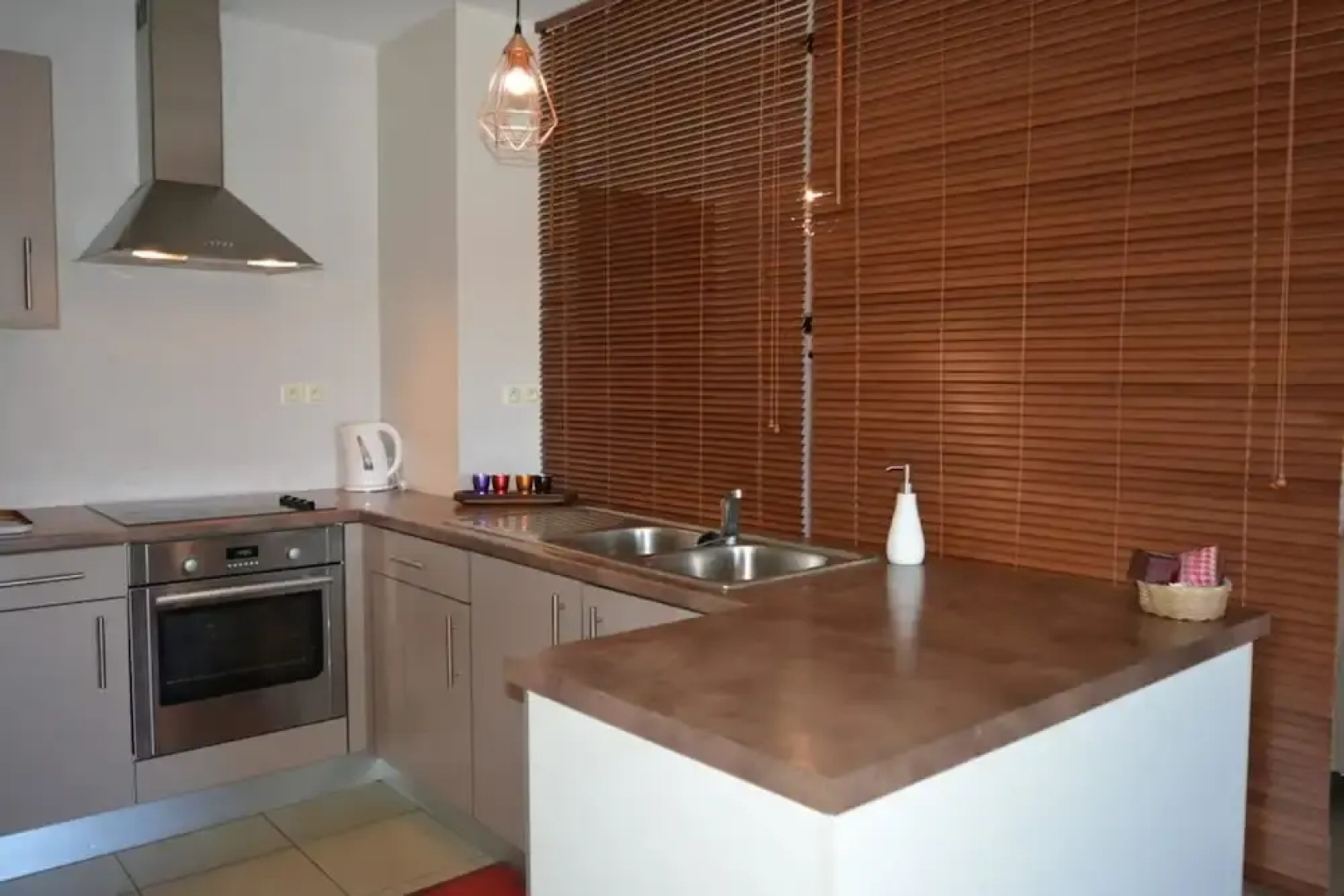 F2 Duplex Hanalei Apartment 1