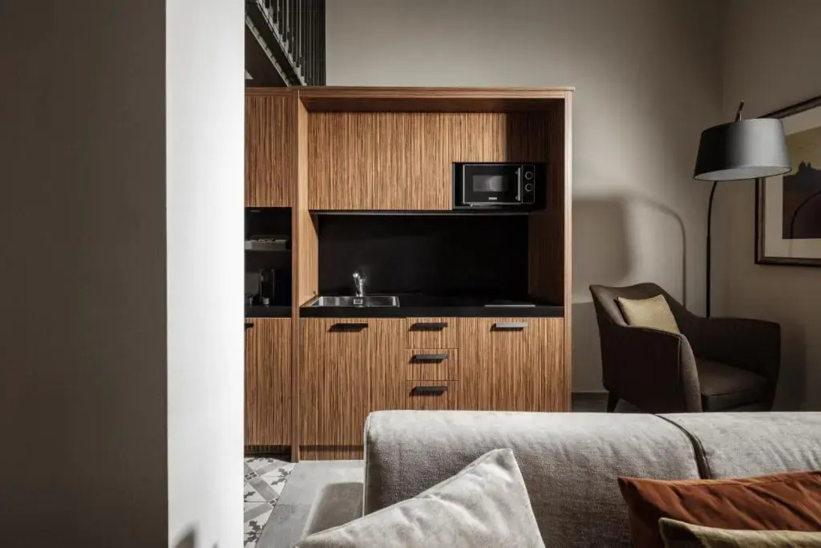 1926 Le Parisot Boutique Suites