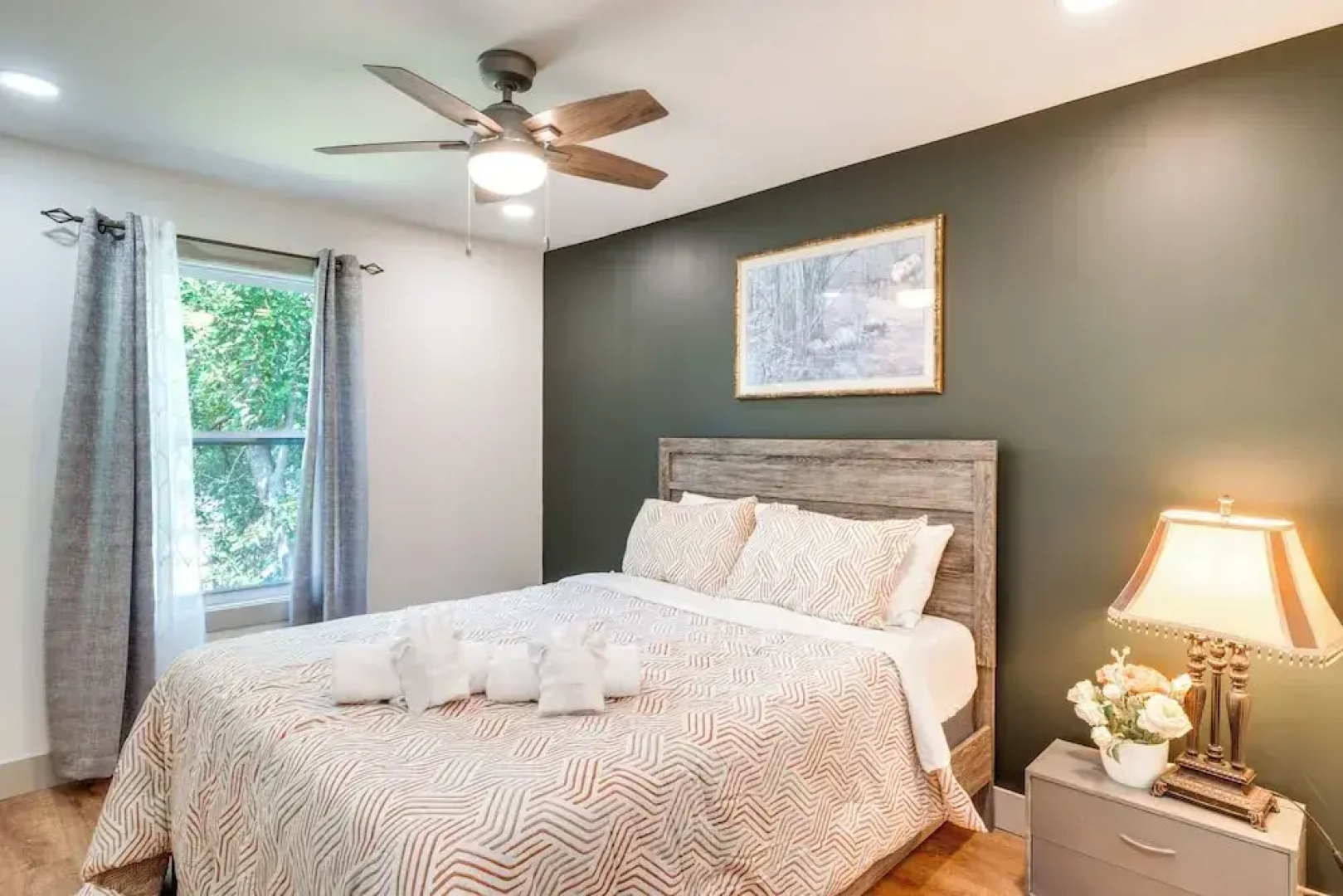 1 Mi to Downtown: New Albany Home w/ Yard