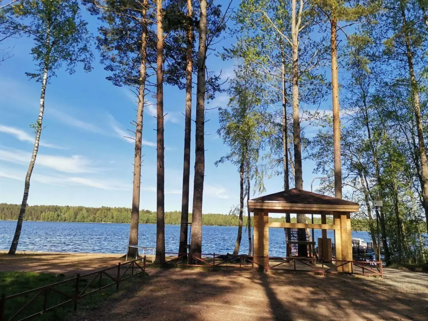 Дом на Oзерe Cухoдoльcкое