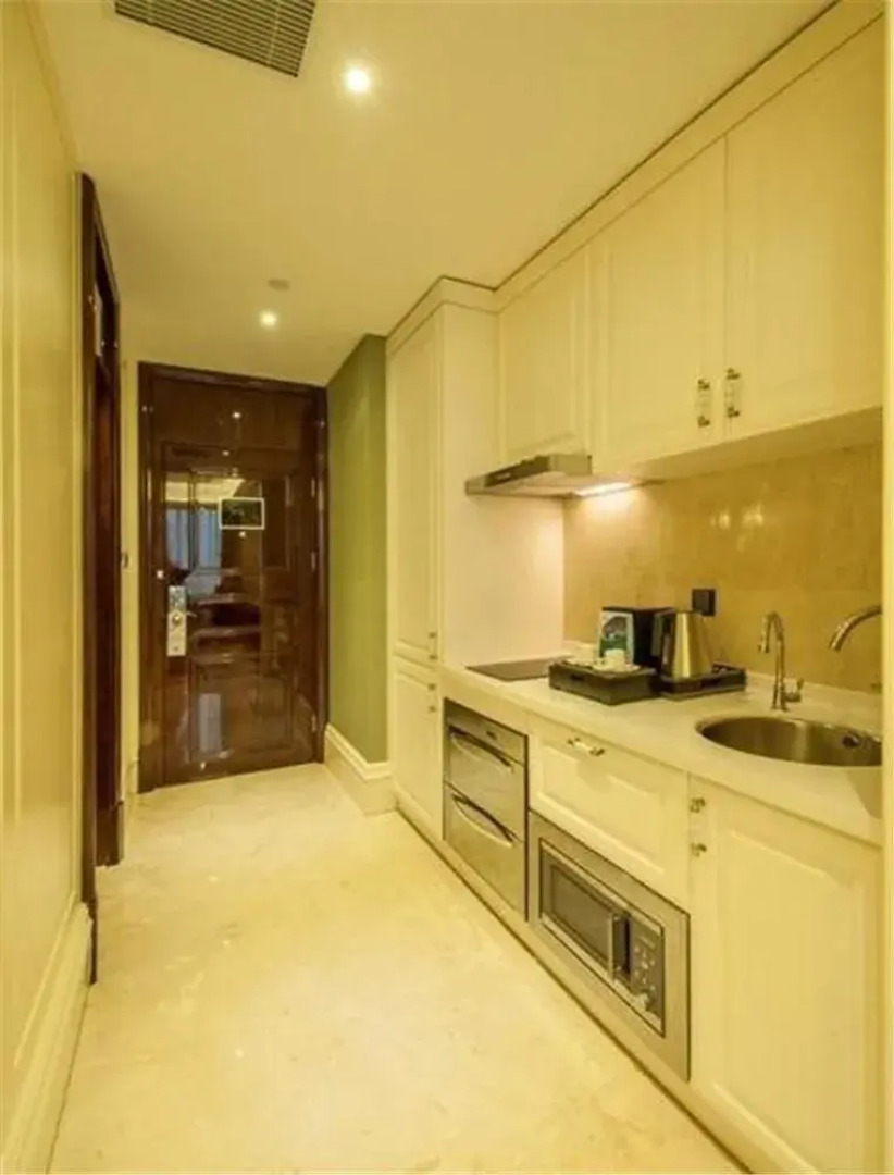 Zhongmao Haiyue Hotel