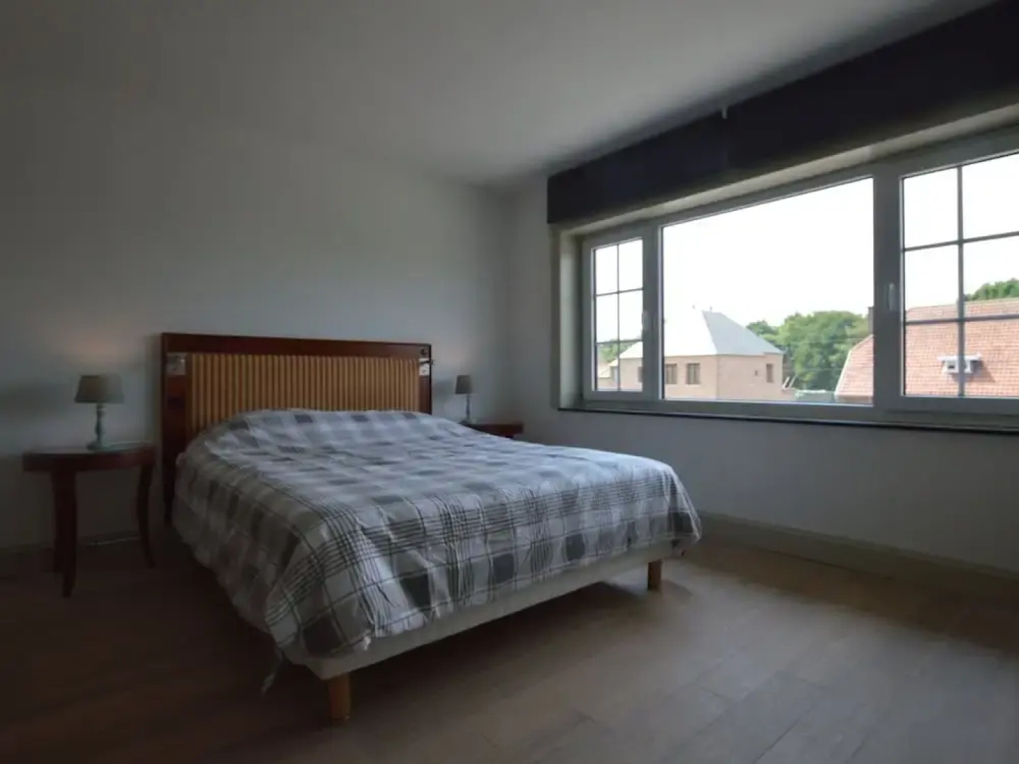 Magnificient Mansion in Peer With Spacious Garden