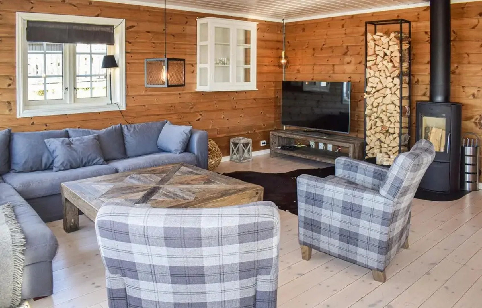 Beautiful Home in Rauland With 4 Bedrooms and Wifi