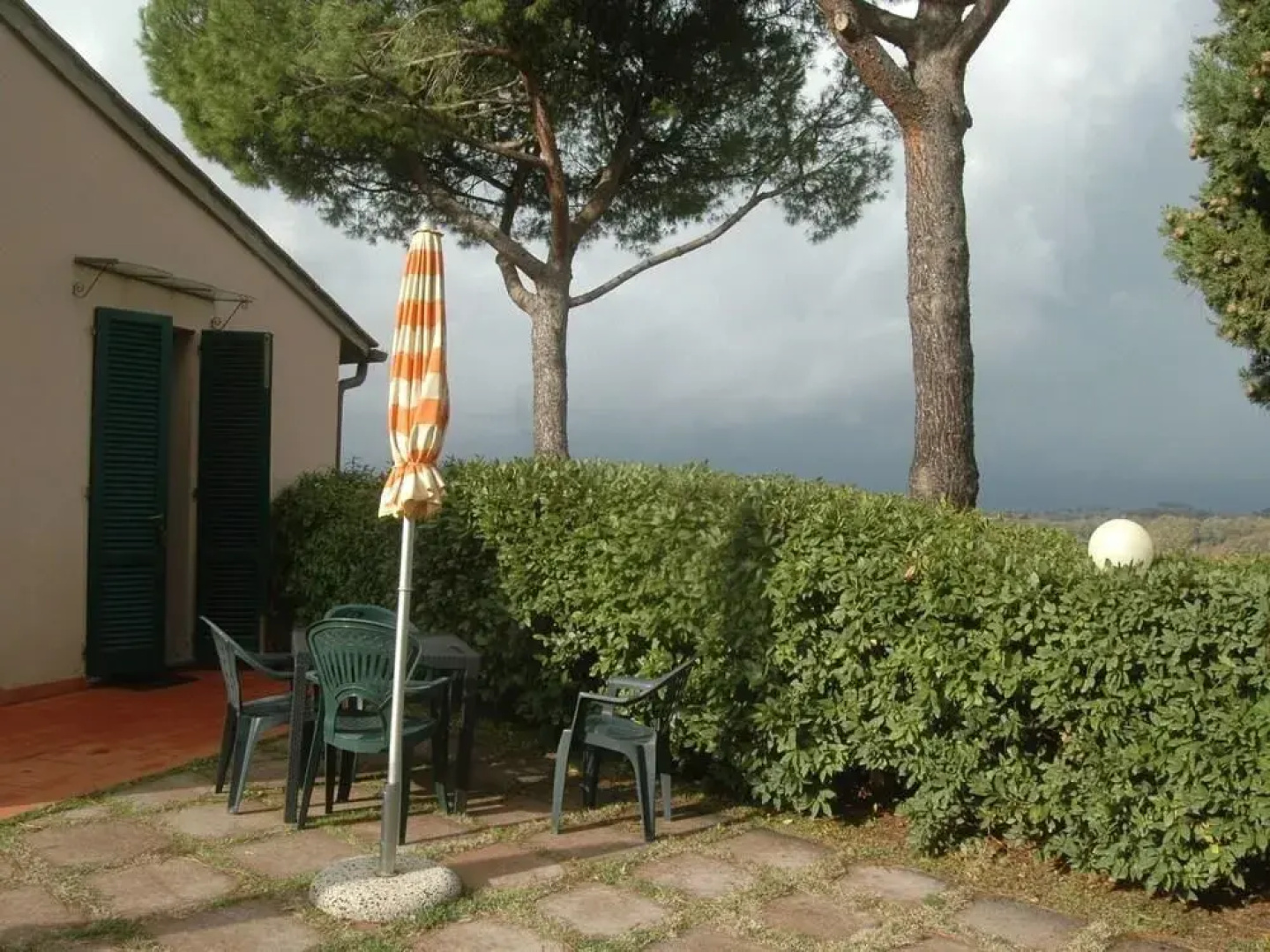 Cozy Apartment in Coiano - Castelfiorentino With Swimming Pool