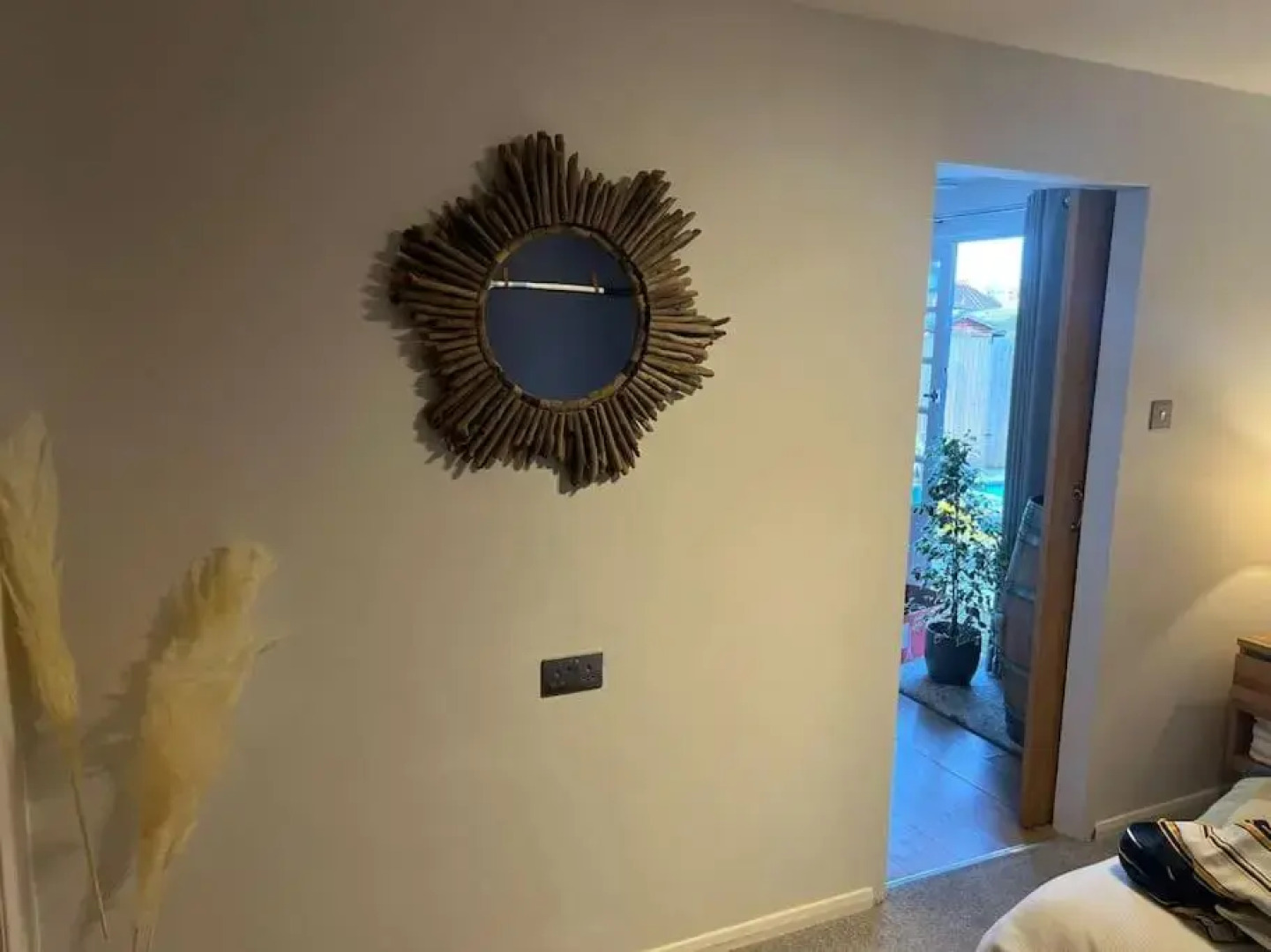 Unique One Bedroom Guest House with Free Parking