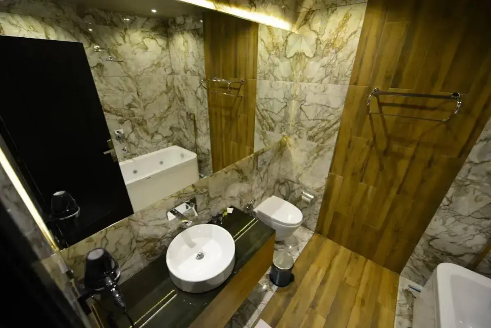 Inanlar Deluxe Hotel & Bungalow