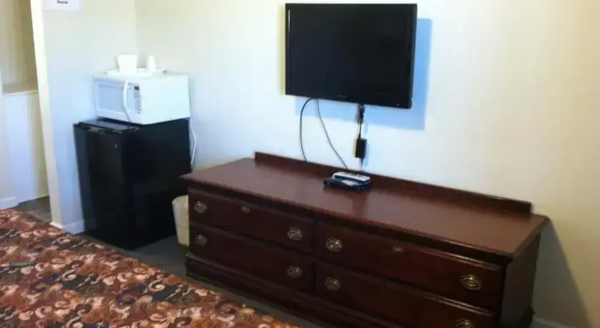 Tumbleweed Inn & Suites