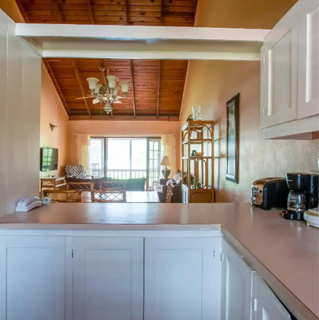 Village Cay Hotel and Marina