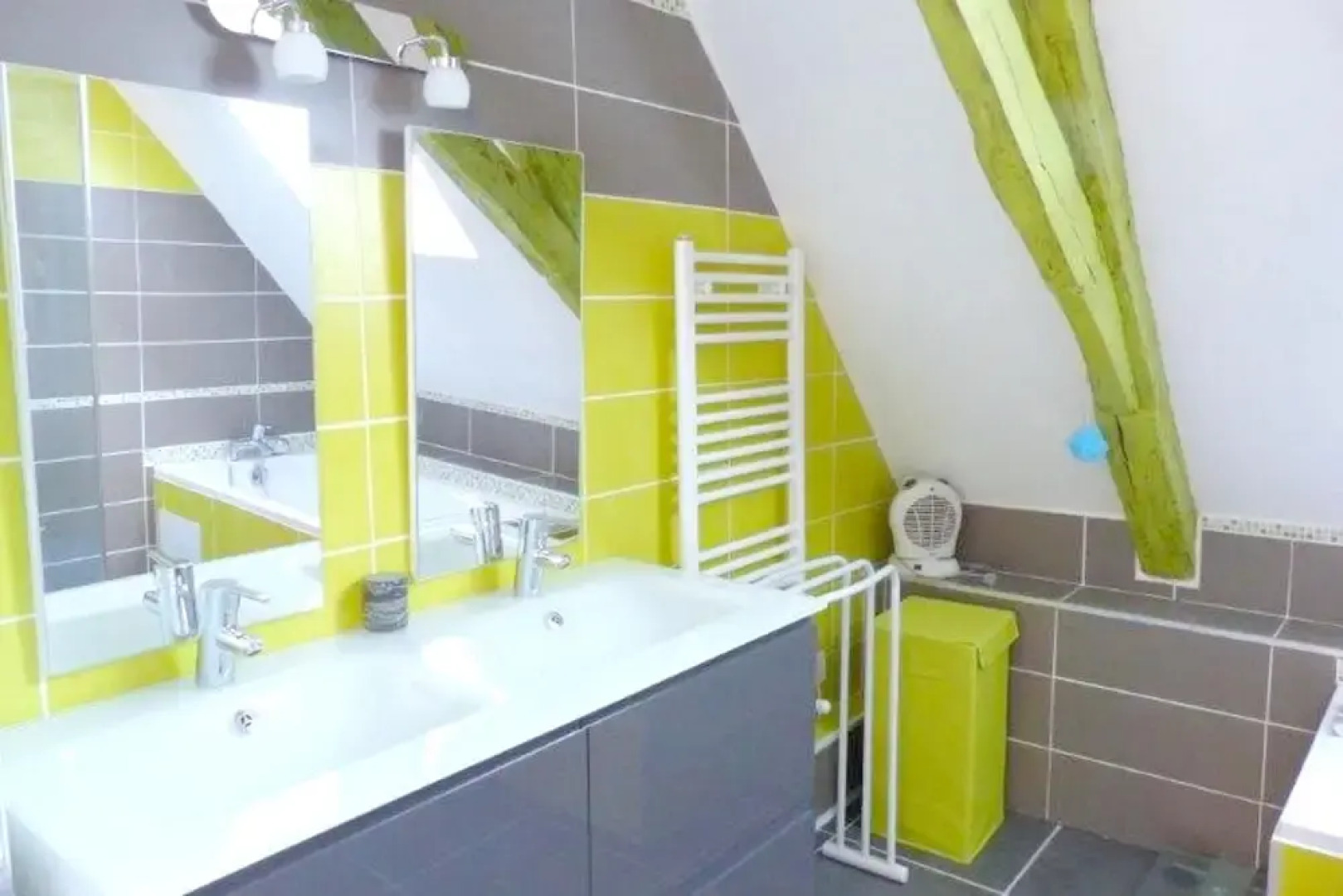 House With 4 Bedrooms in Saint-sozy, With Enclosed Garden and Wifi