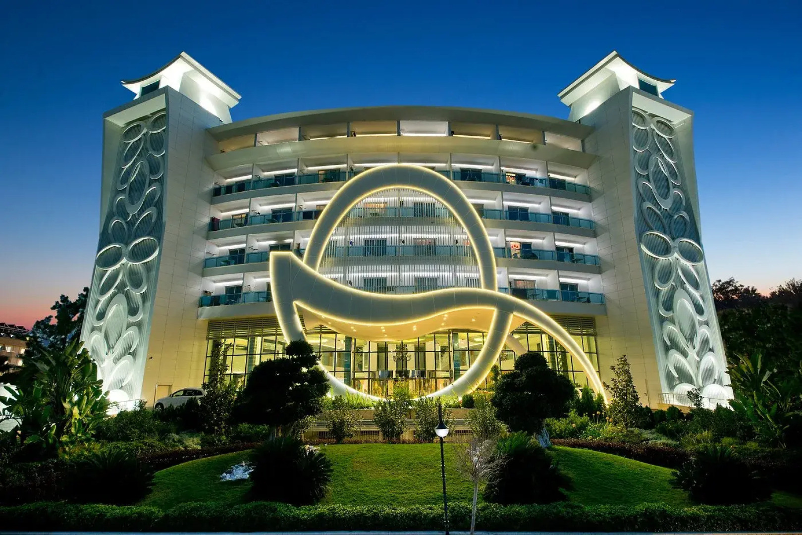 Отель Q Premium Resort