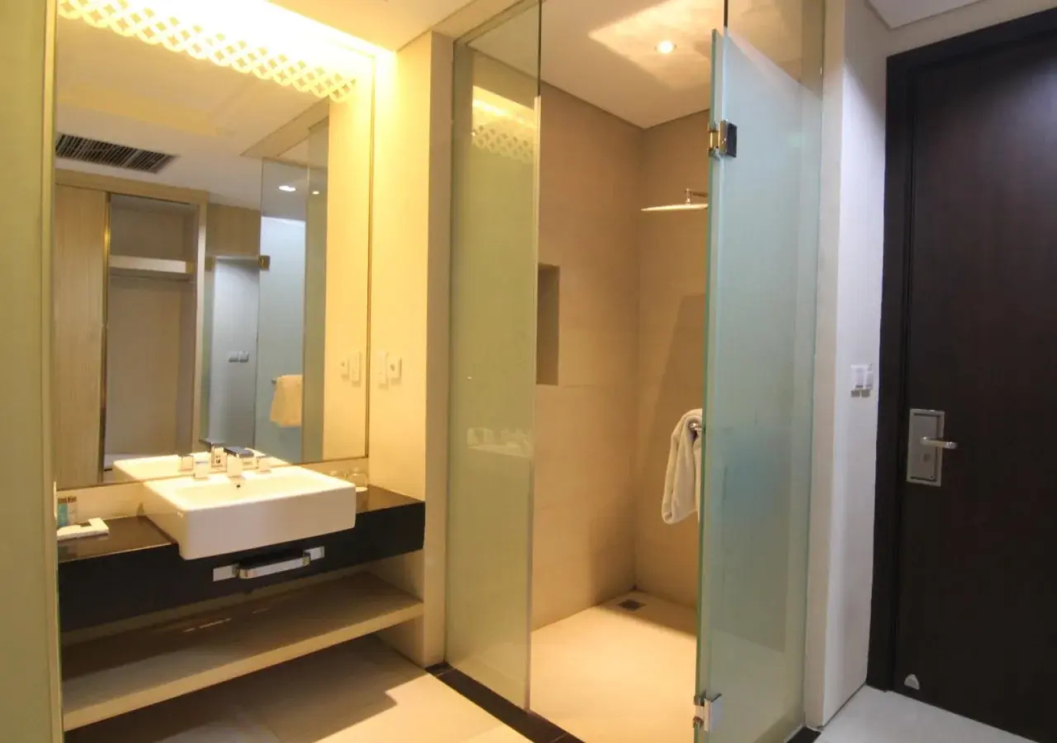 Megaland Hotel