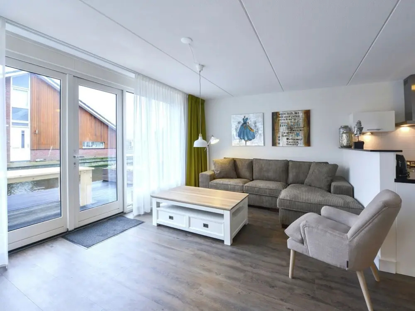 Nice apartment with dishwasher, close to Amsterdam