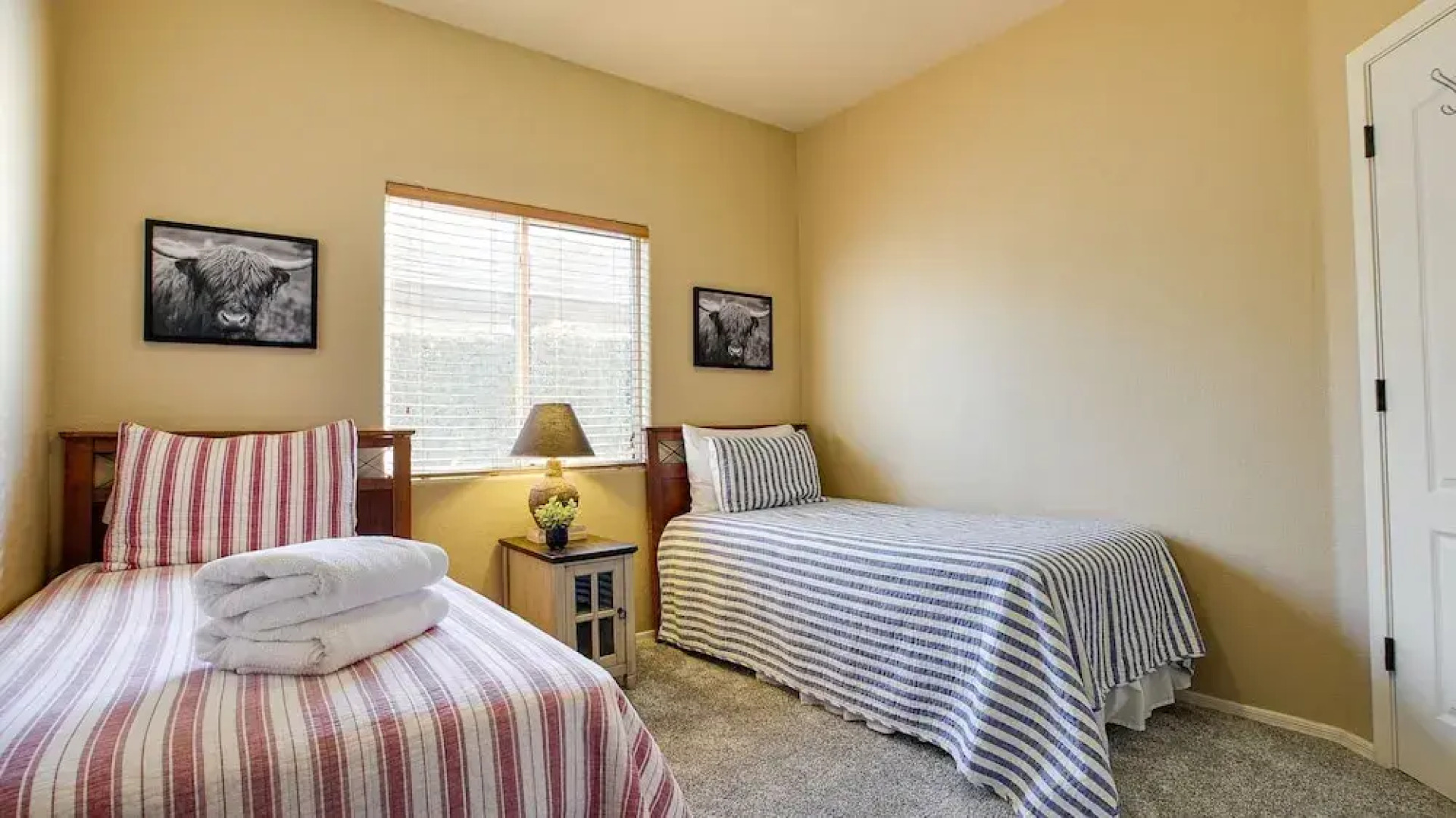 120th Avondale 3 Bedroom Home by RedAwning