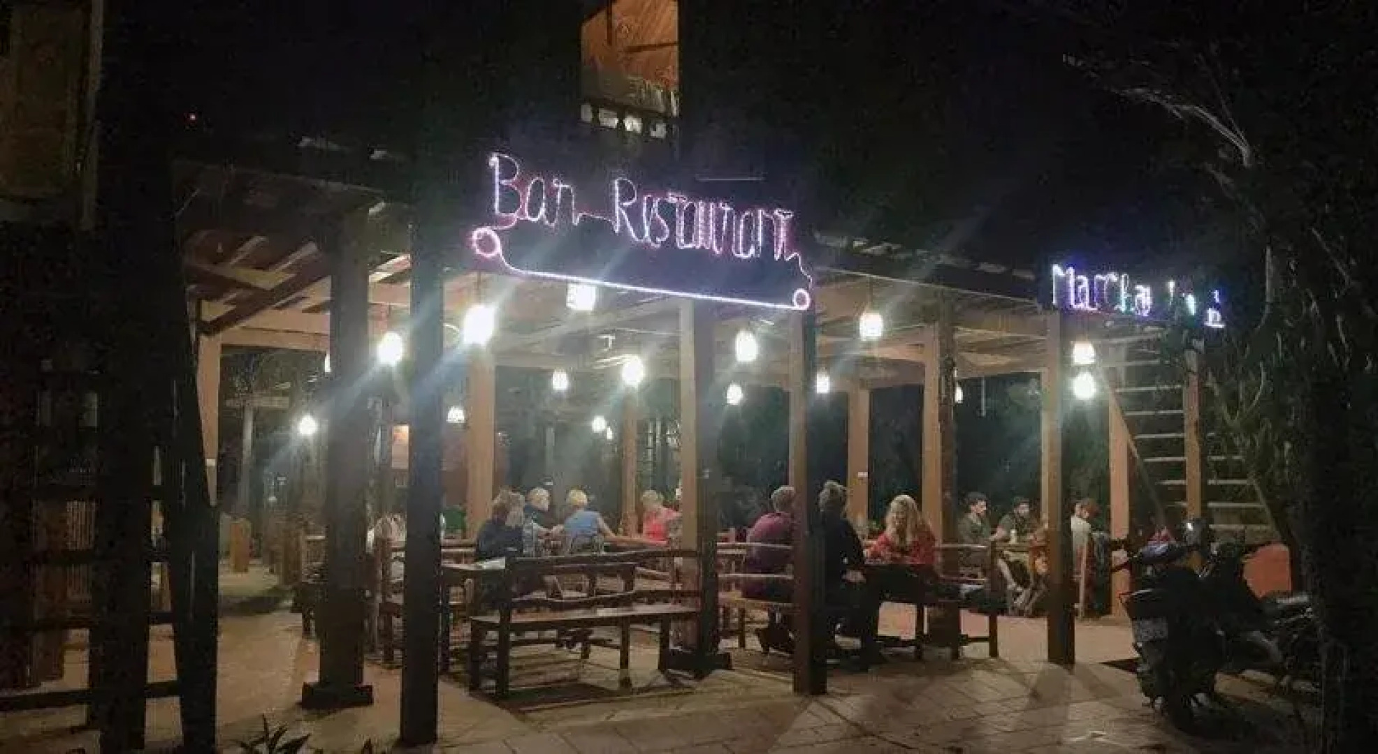 Mai Chau Hostel - Bar Restaurant