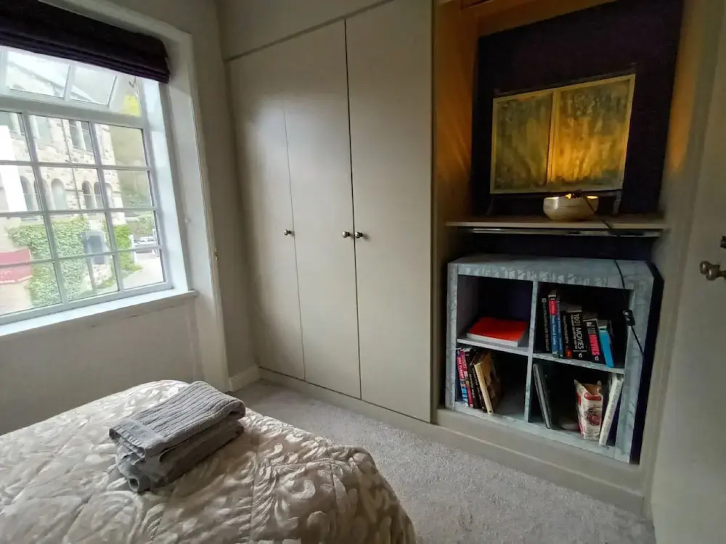 Hebden Bridge - House - Sleeps 8 - Pet Friendly