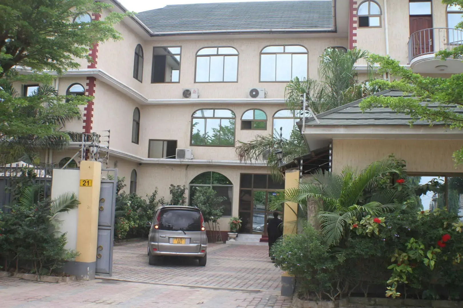 Varlek Hotel