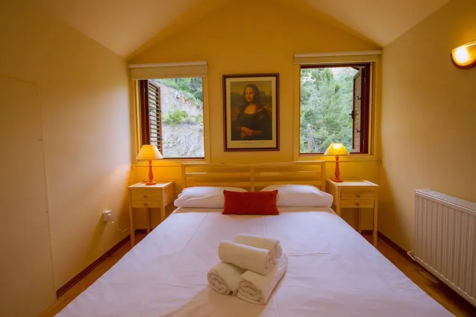 Persephone Cottage - Enhance Your Senses