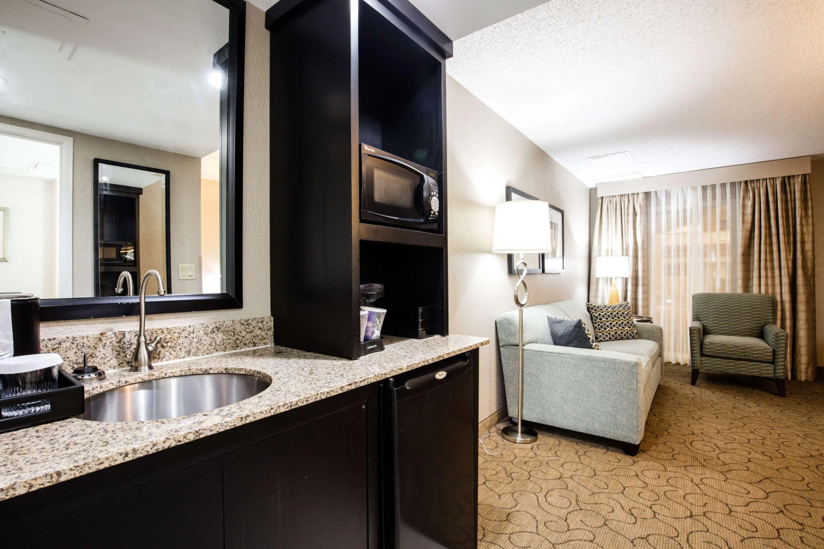 Embassy Suites by Hilton Memphis East Germantown Area