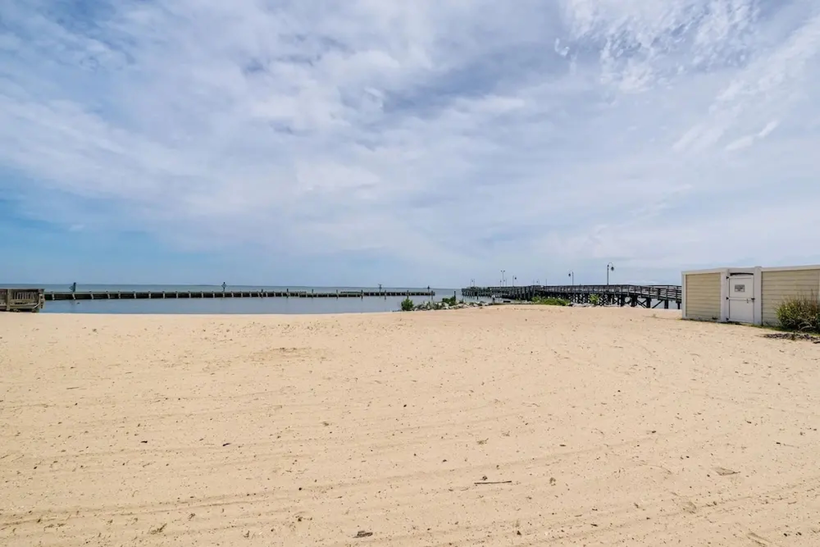 1 Mi to Boardwalk: Convenient North Beach Apt!