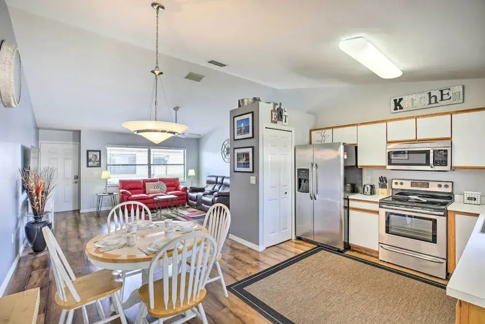 Screened Patio & Grill at Sebring Resort Community