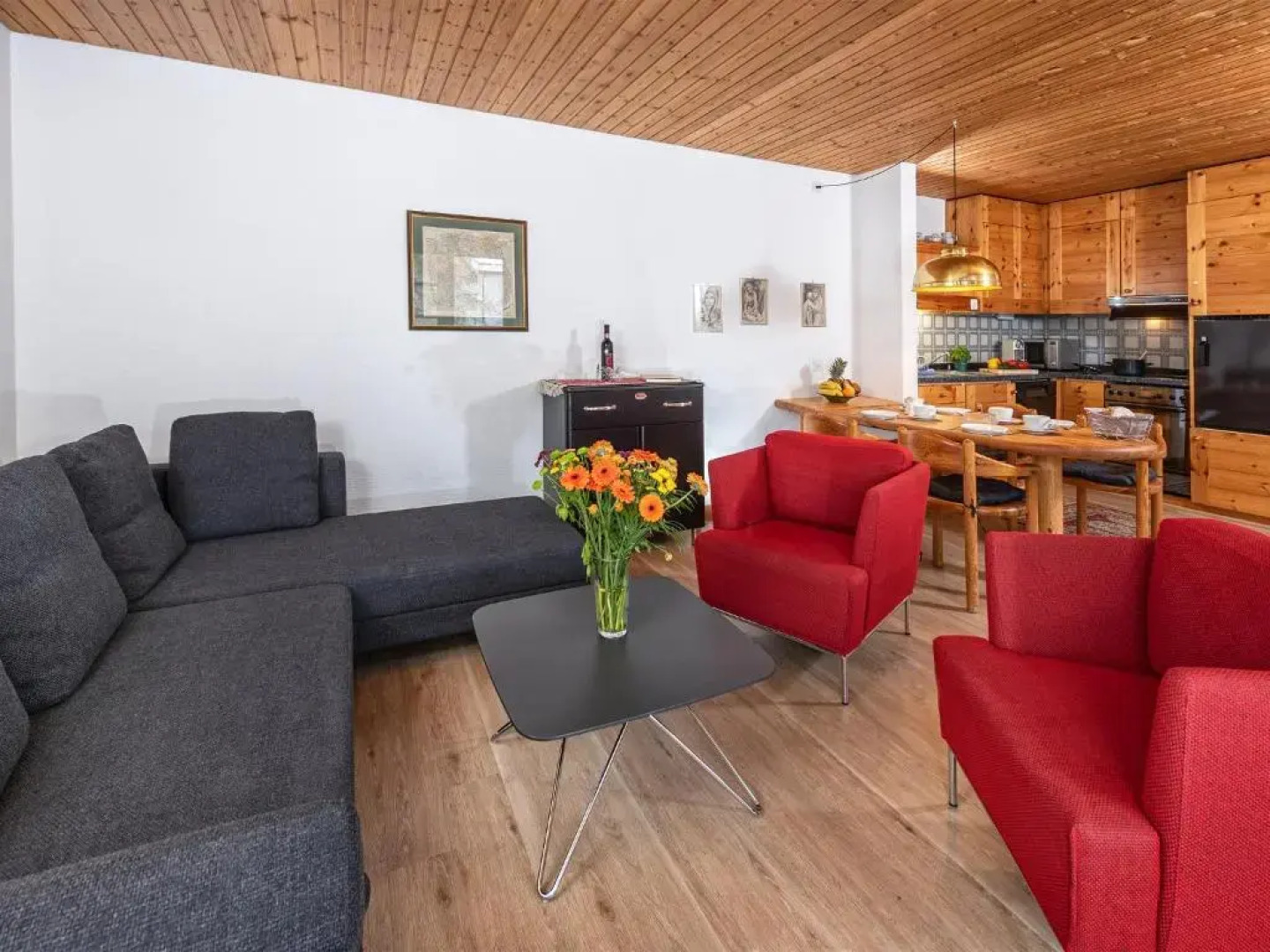 Schweizerhof Ferienwohnungen Lenzerheide 4