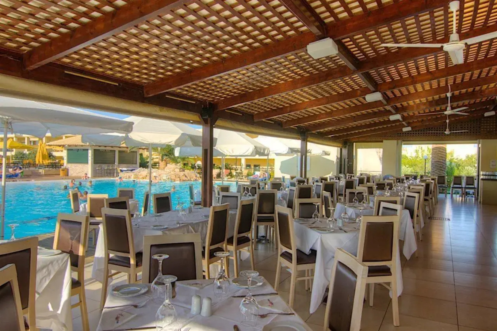 Solimar Aquamarine Resort