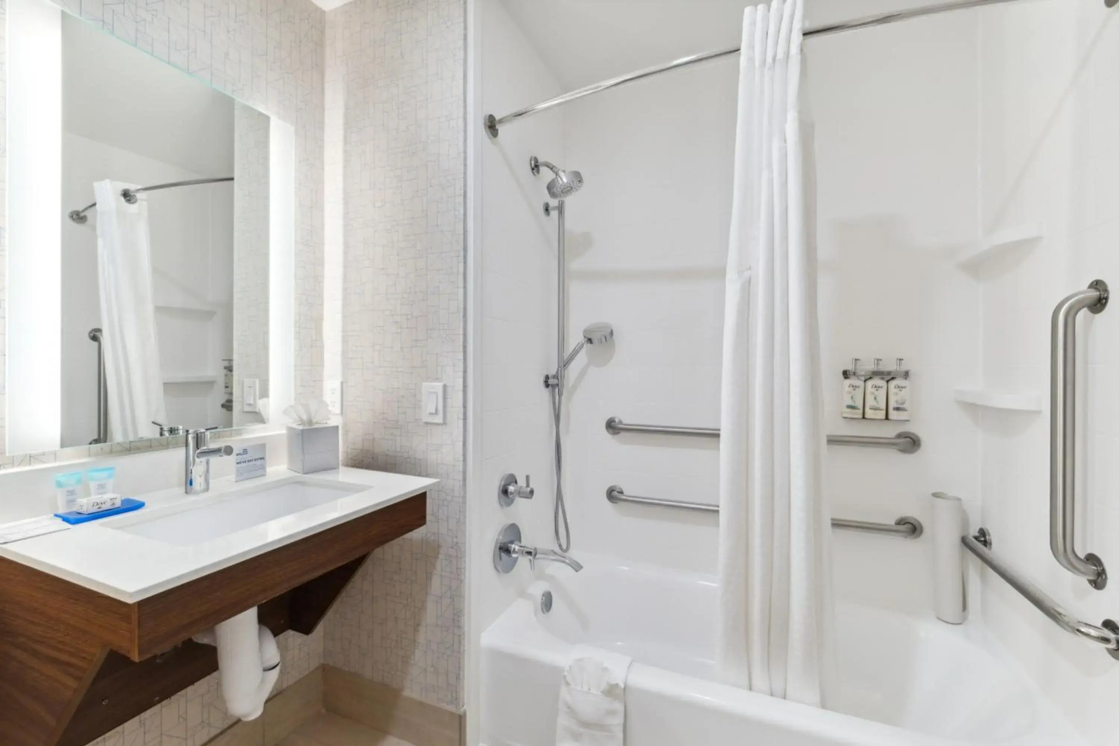 Holiday Inn Express & Suites Mountain View Silicon Valley by IHG