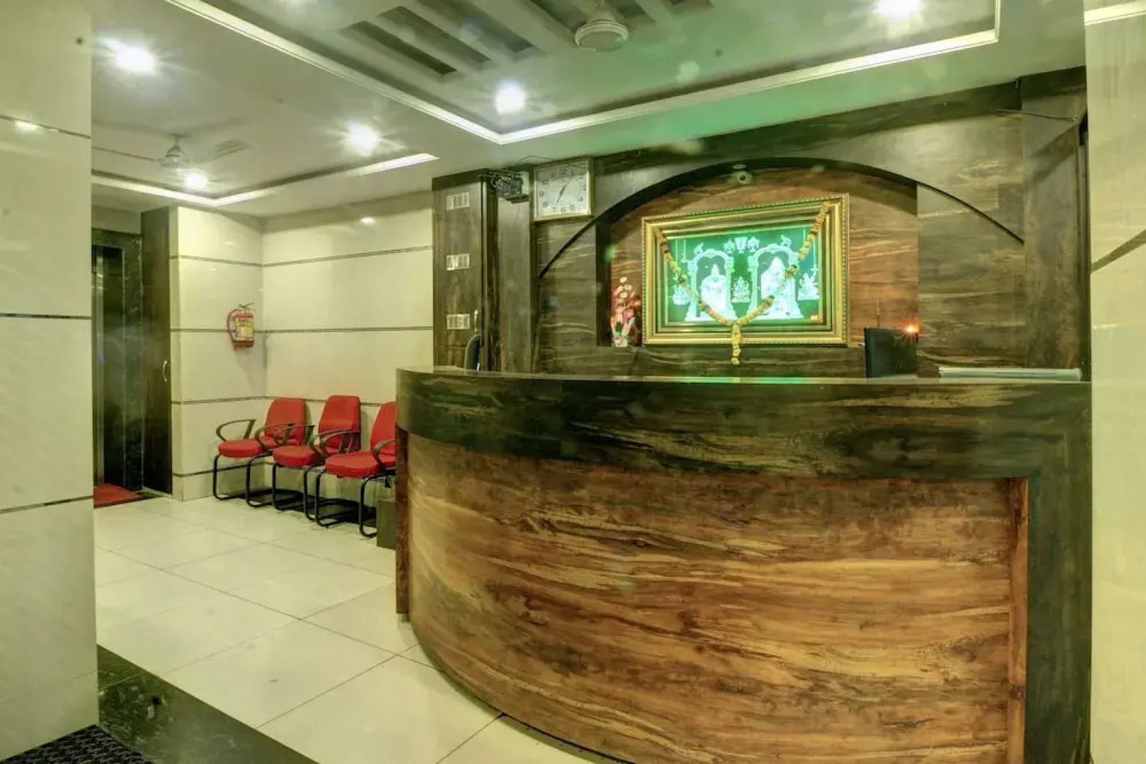 OYO 30475 Sangam Residency