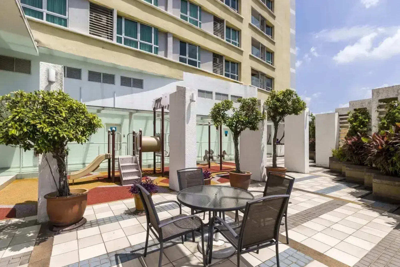 Homey 2BR Apt in Expat Neighborhood Mont Kiara