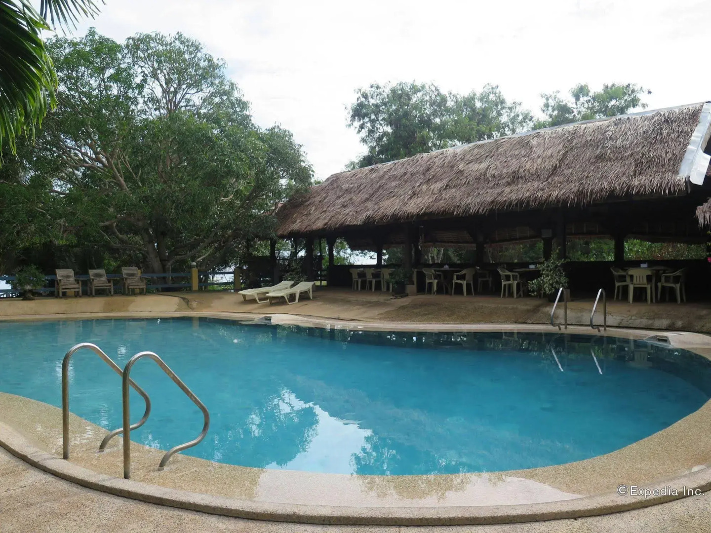 Kalipayan Beach Resort