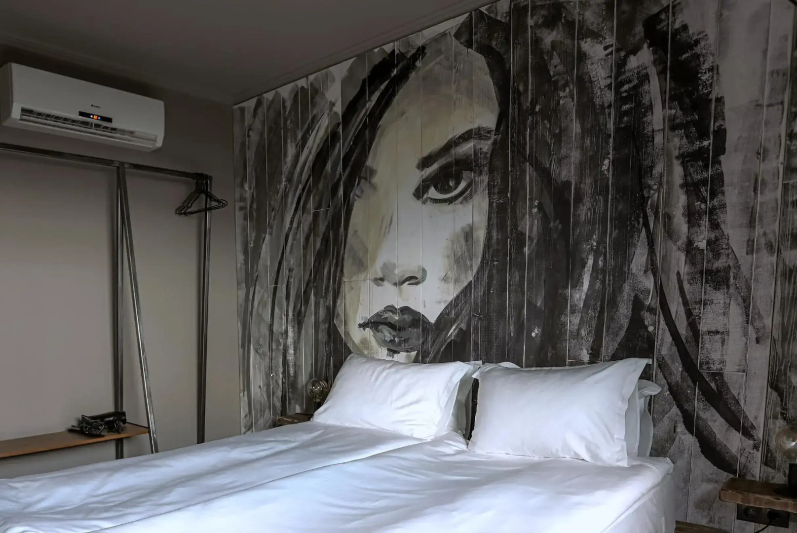 Reverence Hotel