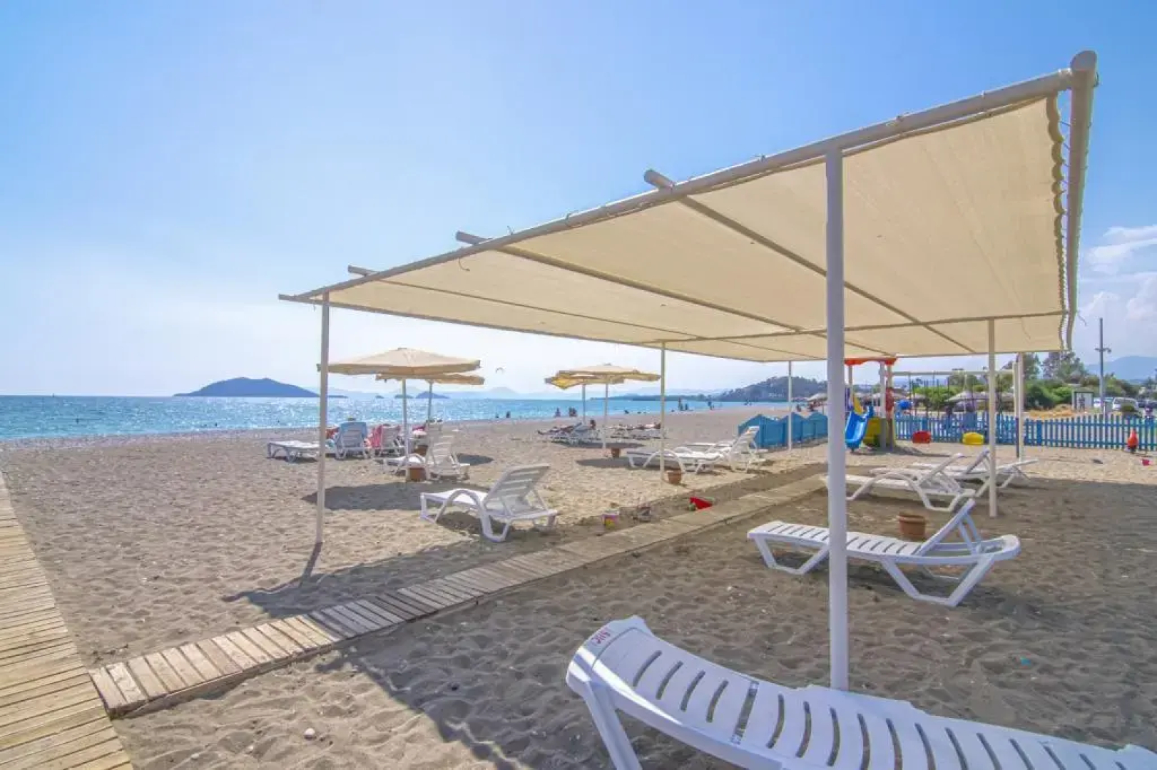 Sunset Beach Club