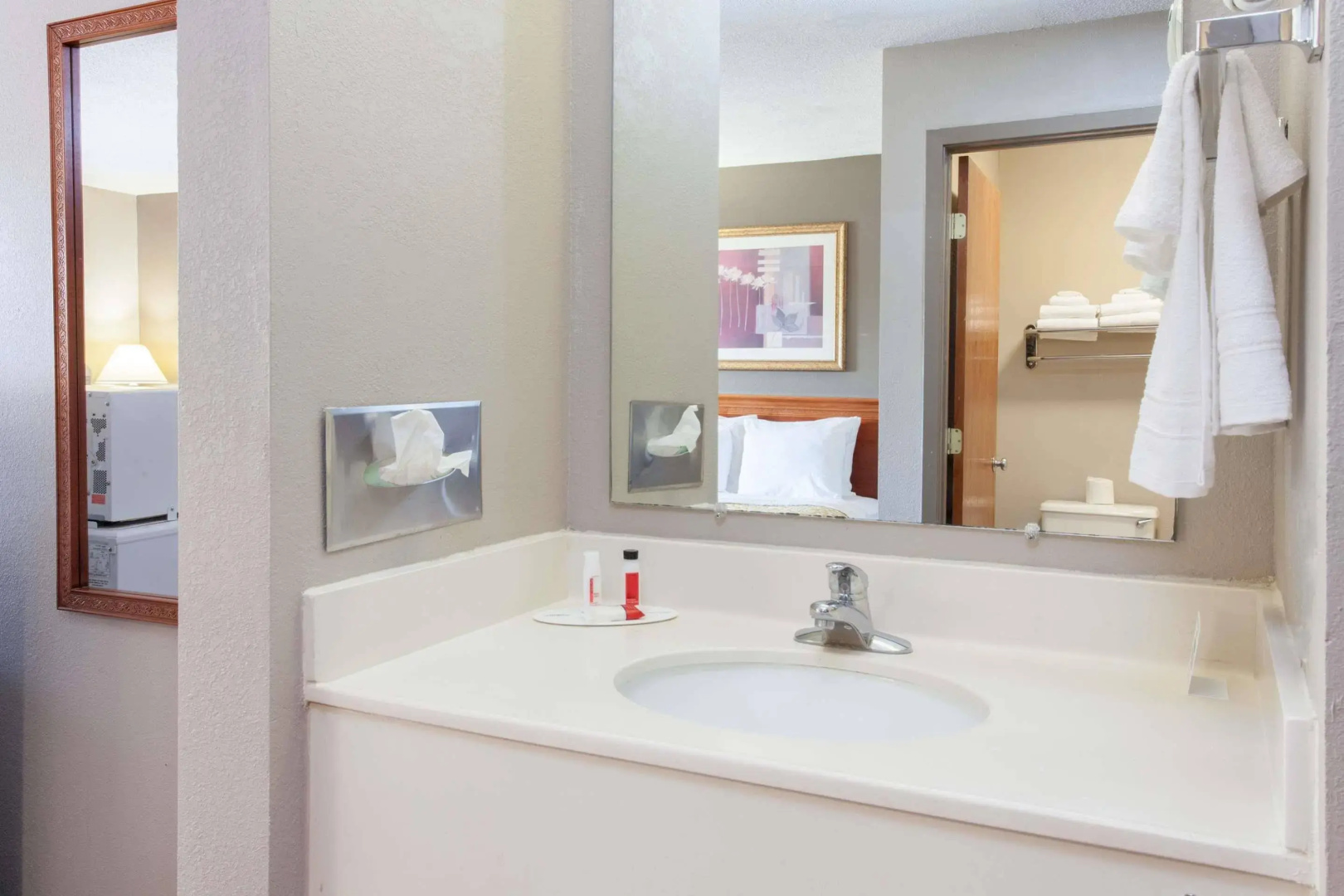 Red Roof Inn Martinsburg