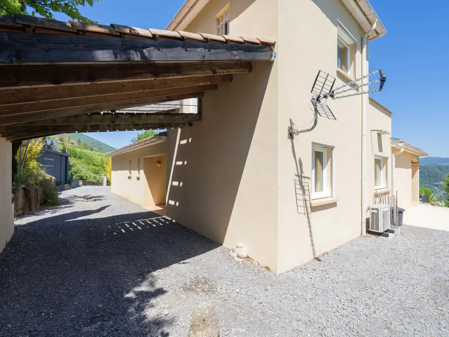 Luxurious Villa with Private Pool in Les Vans