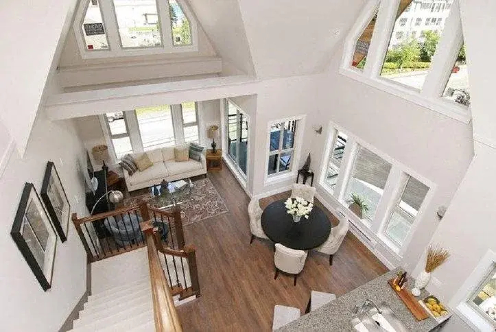 Harrison Lake View Suites