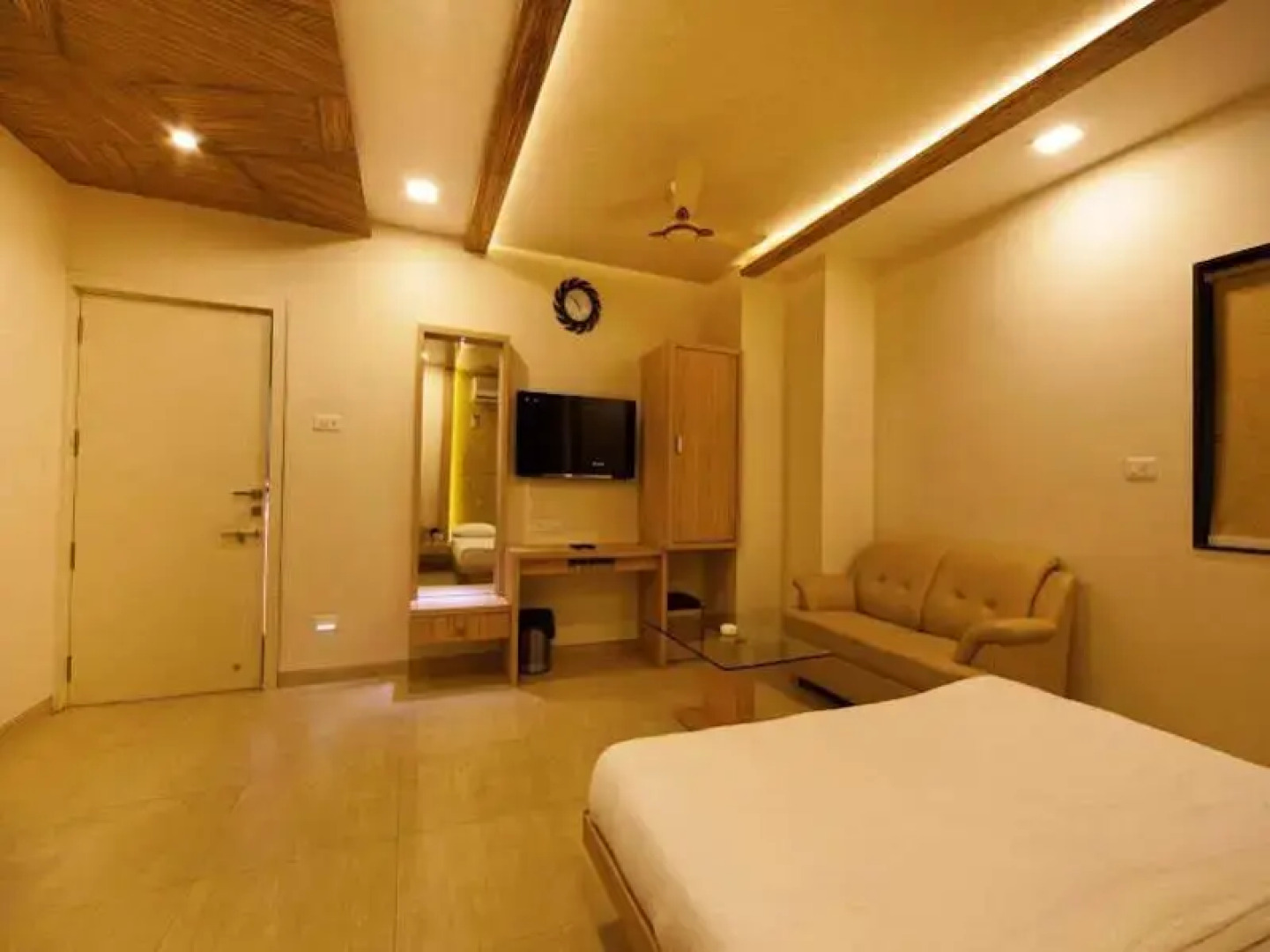 Vista Rooms at Sardar Bazar