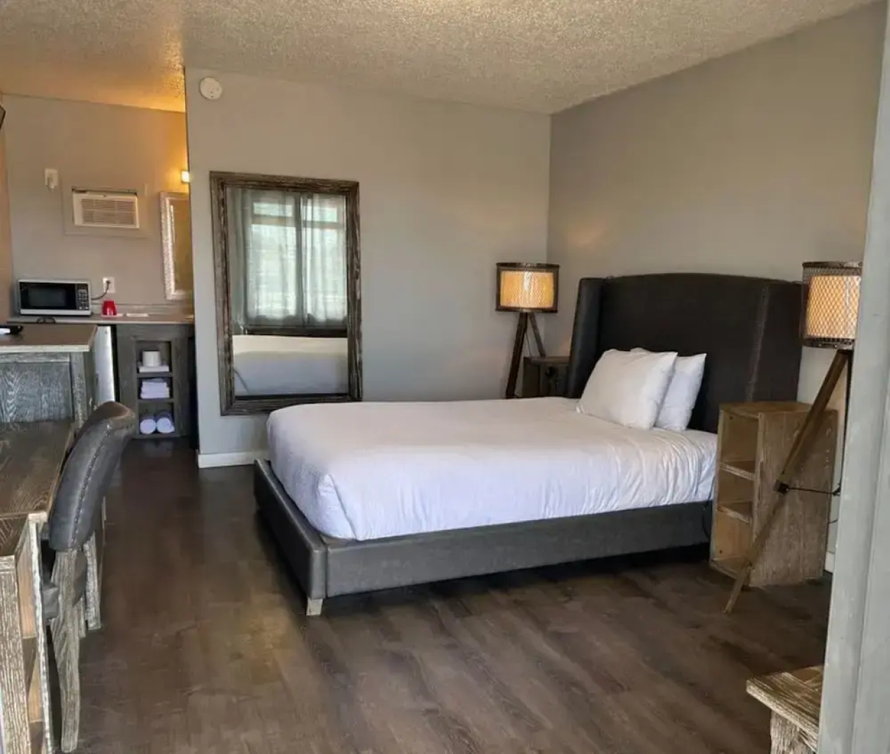 Parkside Inn
