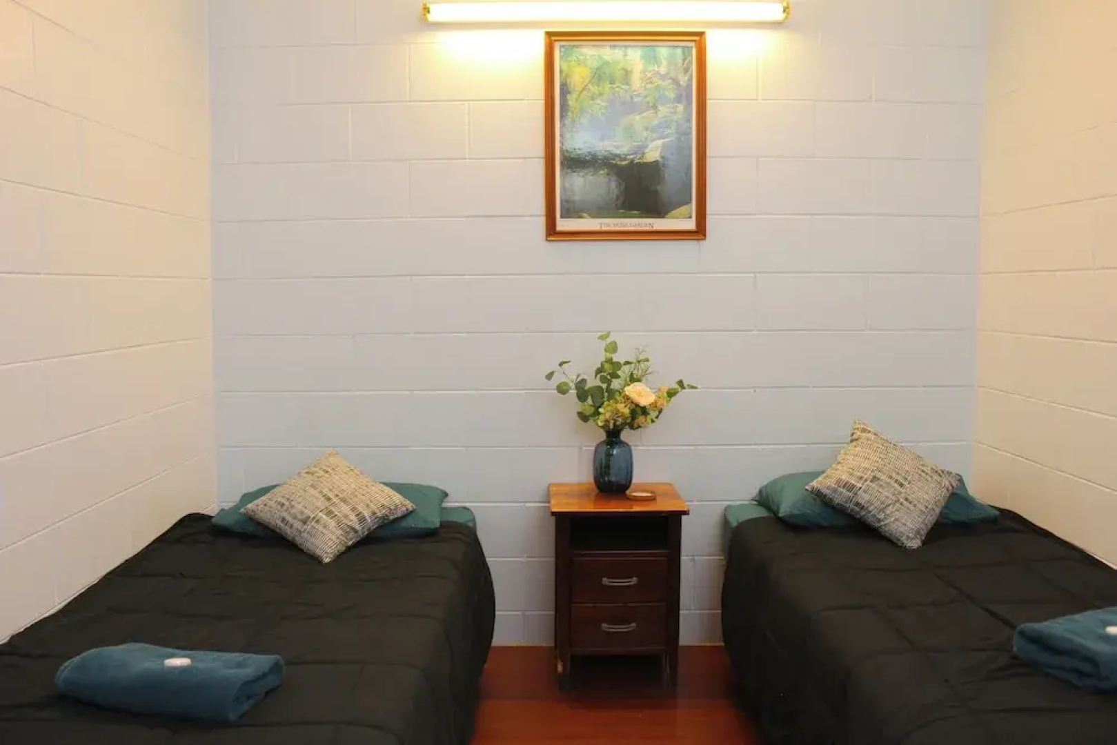 Cooktown Motel and Pams Place Hostel