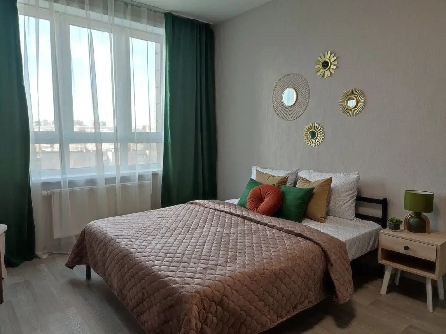 Атмосфера на Улице Карпинского 50