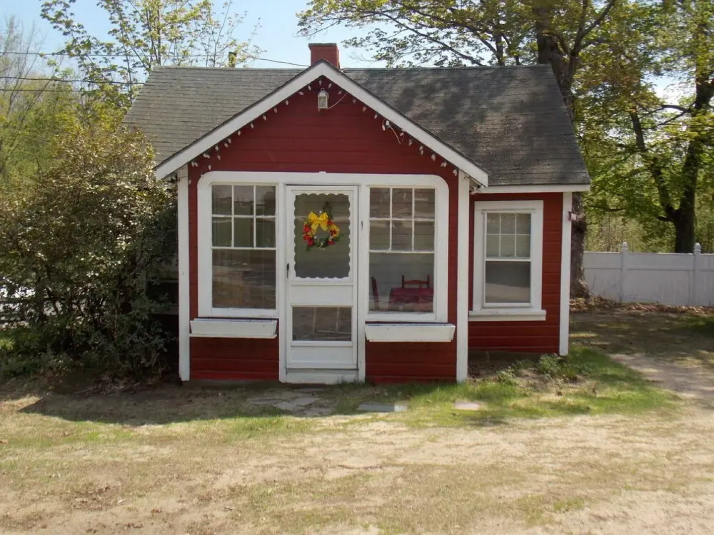 Old Red Inn & Cottages