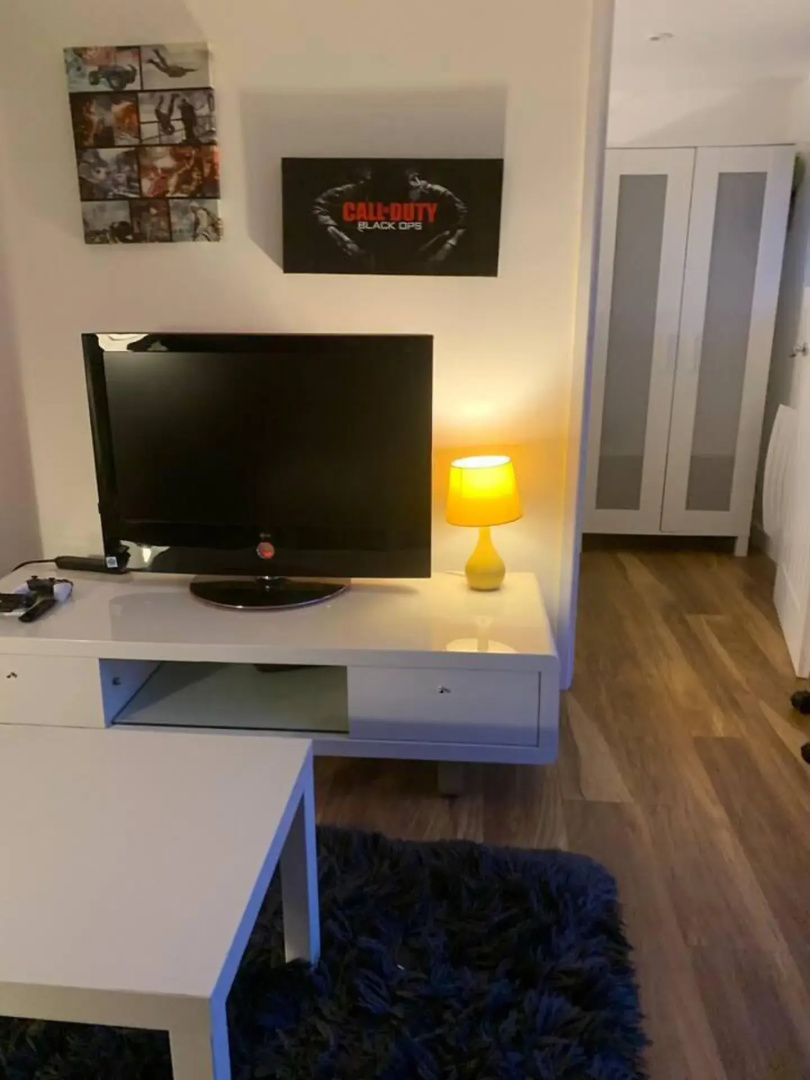 Lodge , air con , Free Parking , Mini bar