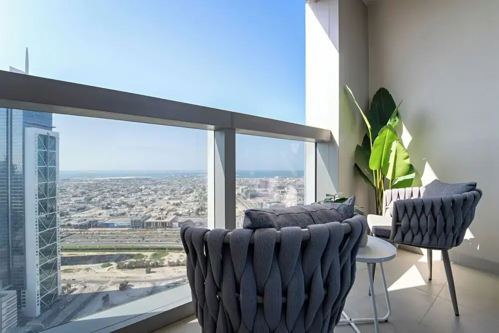 1BR 3802 Forte Tower 2