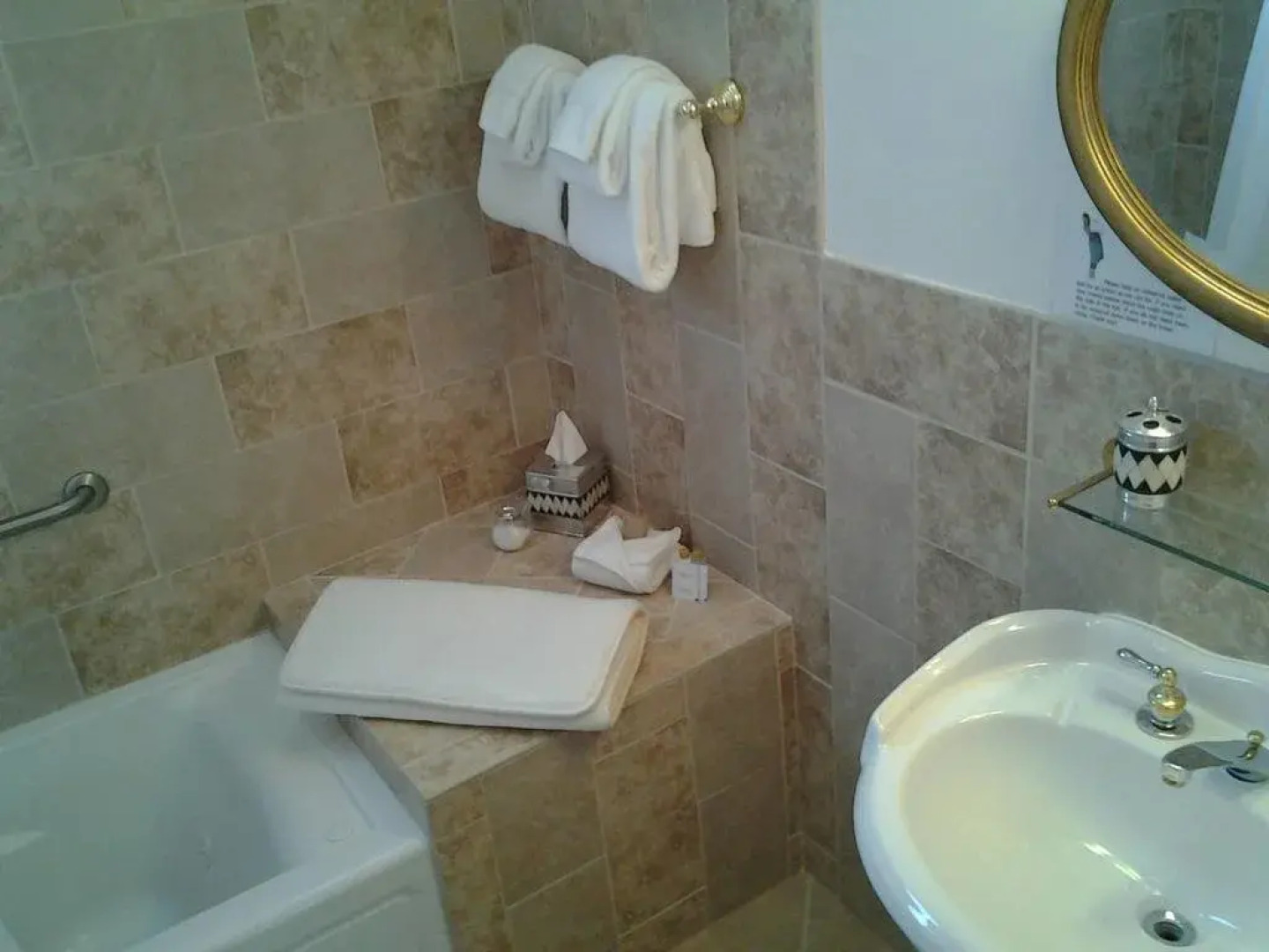 The Inn at Benicia Bay