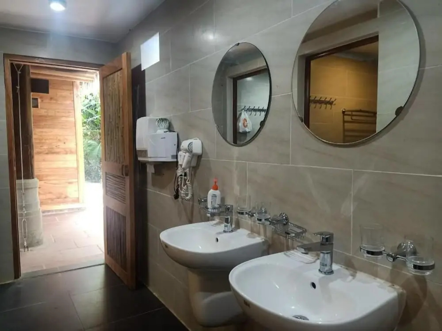Ebino Pù Luông Resort