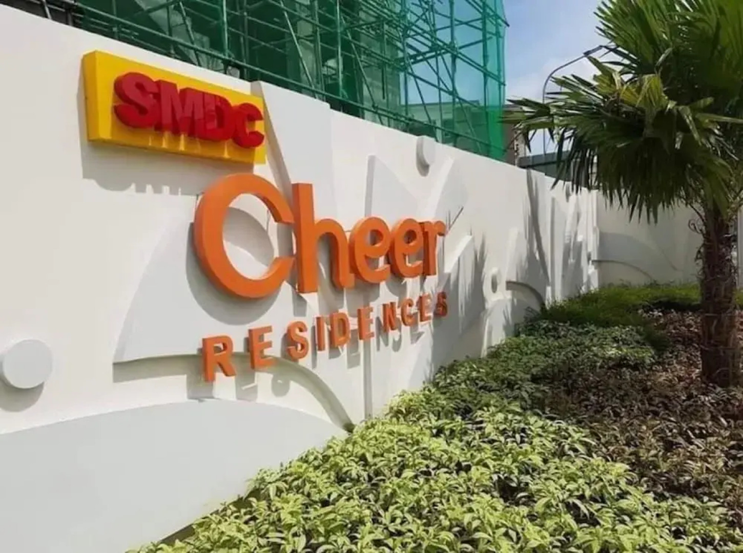 Poolside Apartment - Sleeps 4, Ac & Hot Shower