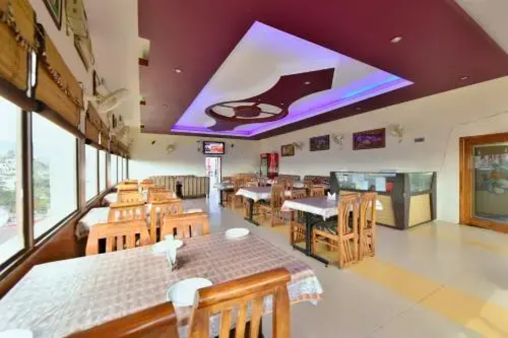 Hotel City Heart  By OYO Rooms