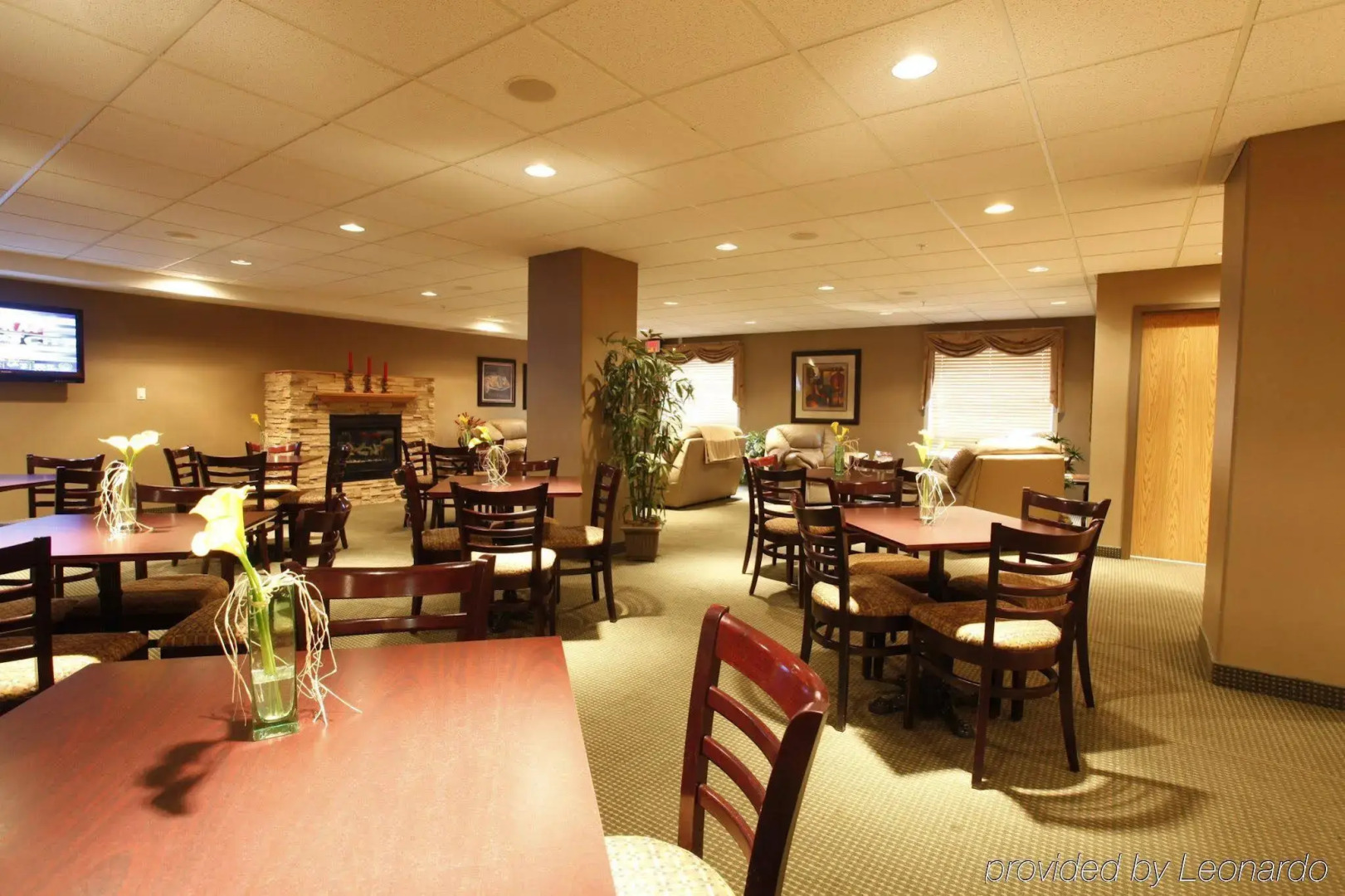 Pomeroy Inn & Suites Fort St. John